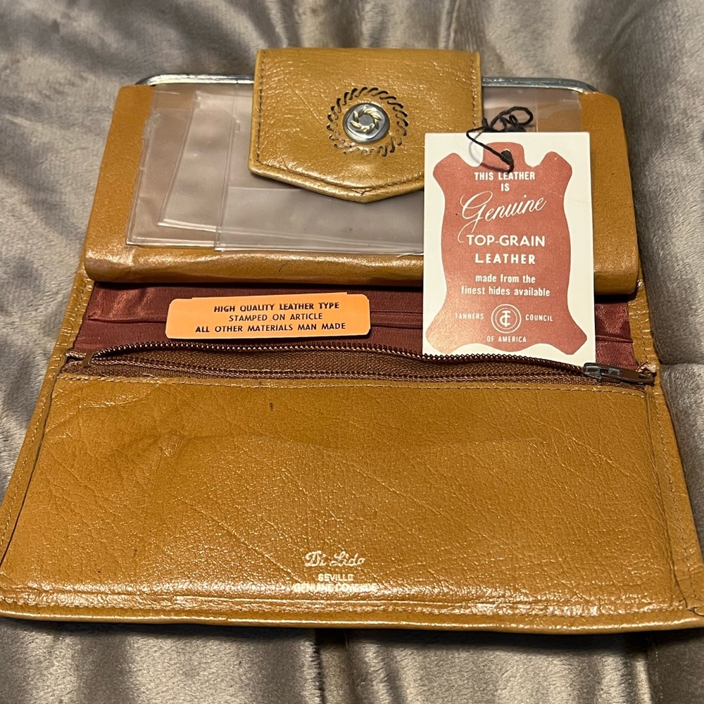 Di Lido Vintage Cowhide Leather Wallet